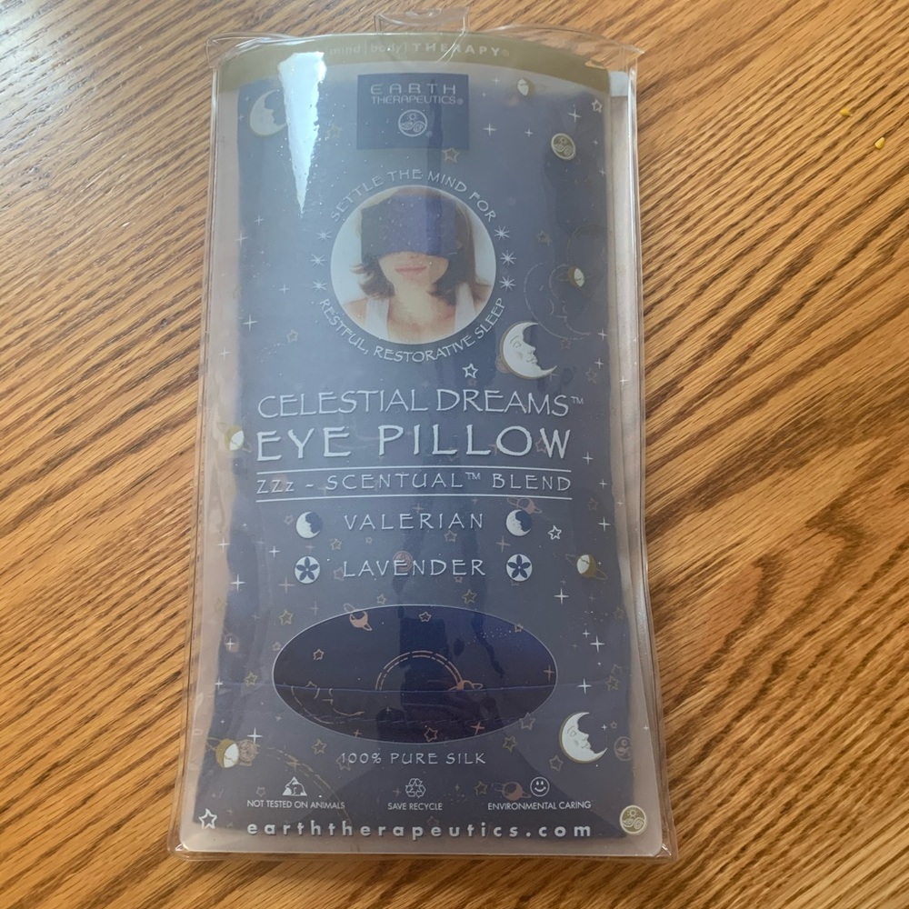 10/$15 NWT Eye Pillow